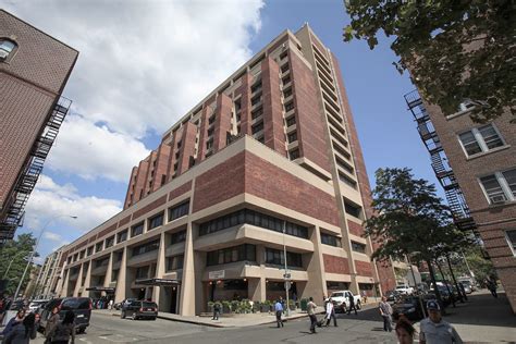 North central bronx hospital new york - Jacobi History. In 1955, the NYC Department of Hospitals opened a new, specialized care facility and teaching hospital situated on a lovely, campus-like setting in the northeast Bronx. Called the Bronx Municipal Hospital Center, it included an 898-bed facility for acute care (Jacobi Hospital) and an adjacent 500-bed hospital for chronic ...